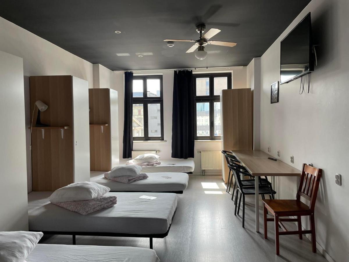 Hostel Kamienica Rynek 7 Katowice Ngoại thất bức ảnh