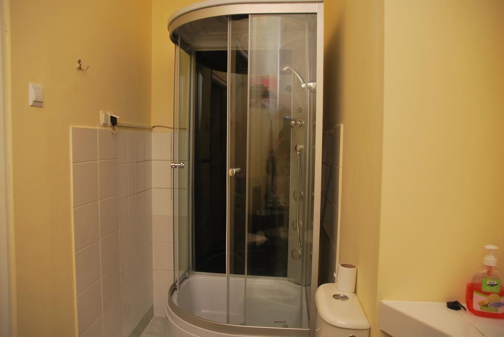 Hostel Kamienica Rynek 7 Katowice Phòng bức ảnh