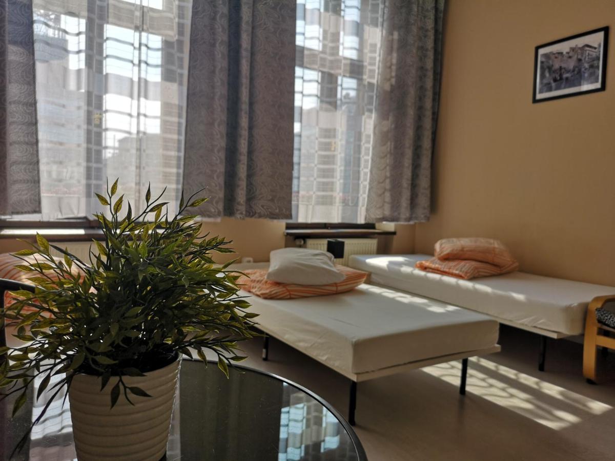 Hostel Kamienica Rynek 7 Katowice Ngoại thất bức ảnh